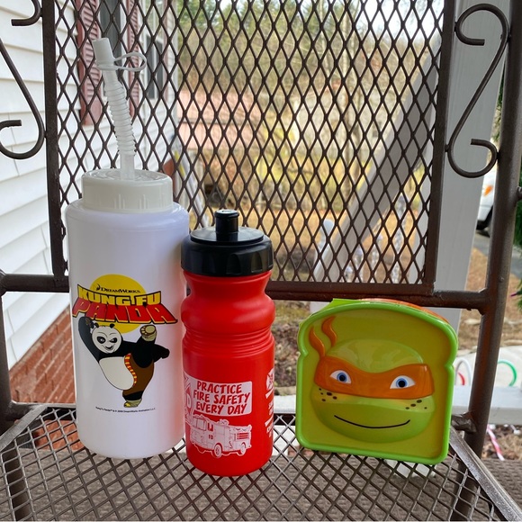 Kid's Water Bottle & Sandwich Holder Bundle (3) - Picture 2 of 16